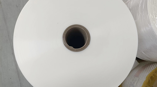 PET和PVC不干胶标签之间的区别